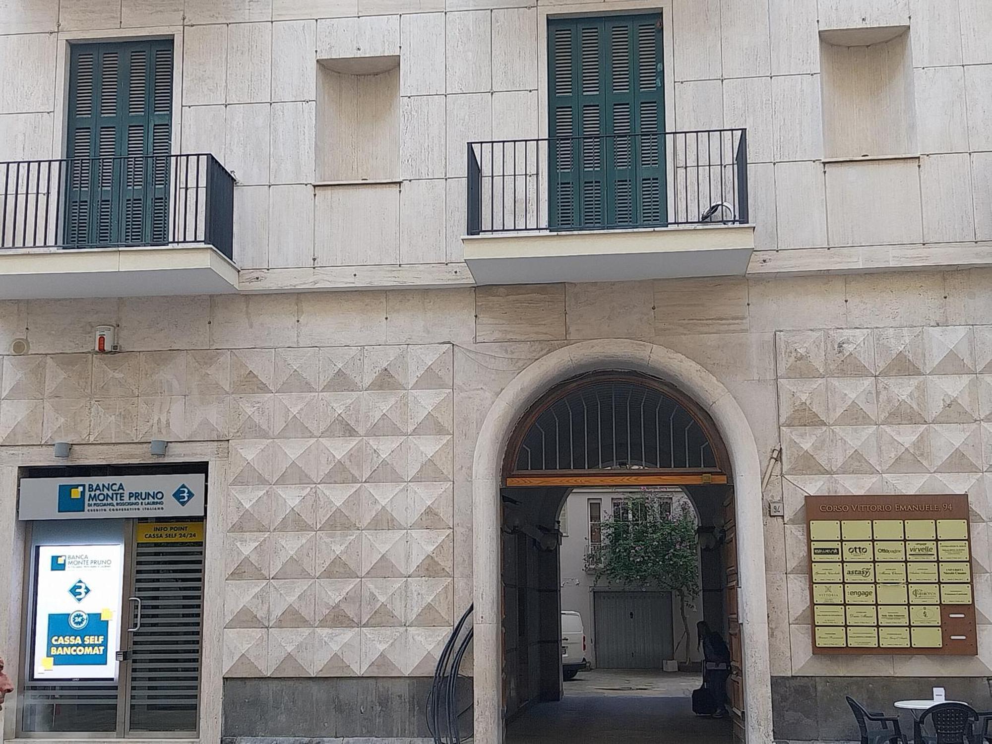 Casa Vacanza La Maison De Losyram Art Salerno Buitenkant foto