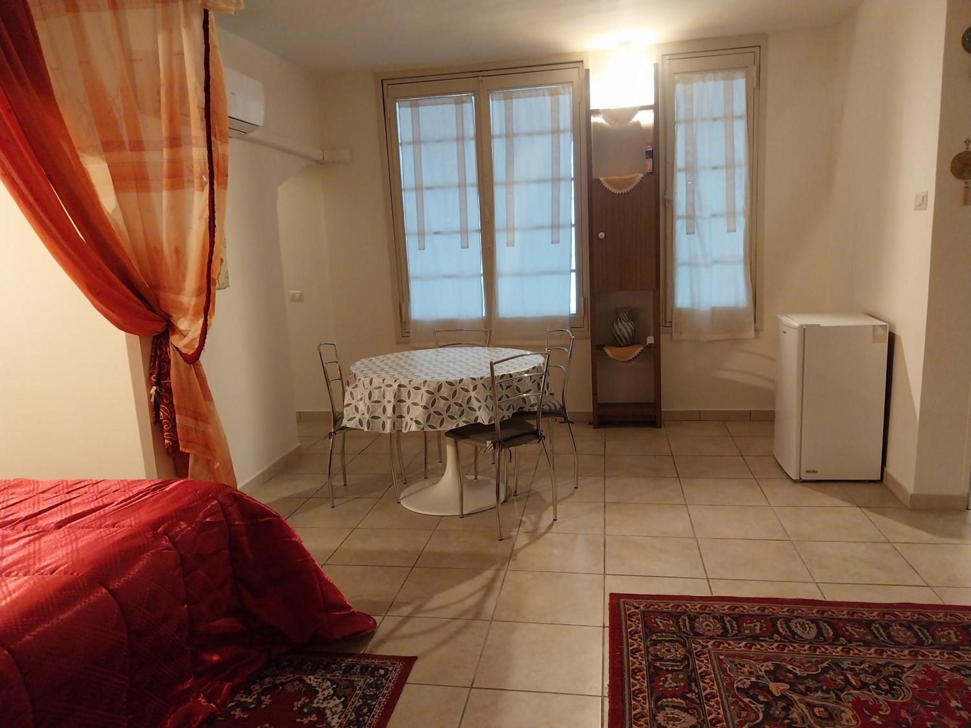 Casa Vacanza La Maison De Losyram Art Salerno Buitenkant foto